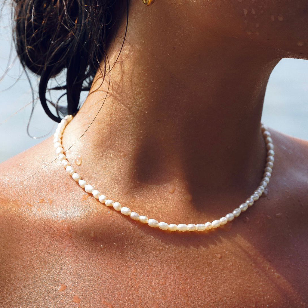 Elegant Freshwater Pearl Clavicle Necklace